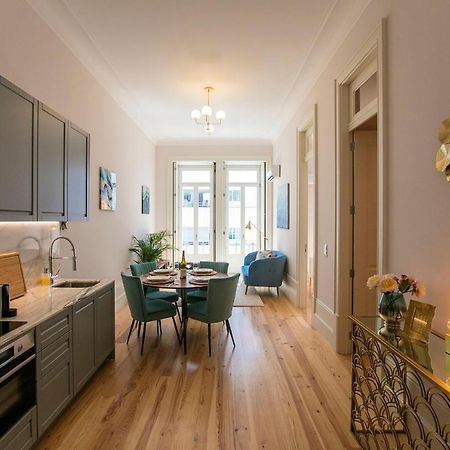 Lovelystay - 2Br Flat With Ac In Duque De Loule Порто Екстериор снимка