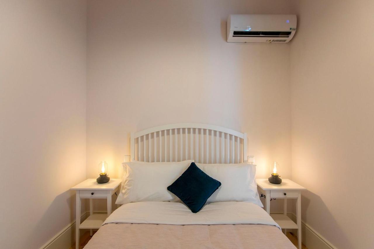 Lovelystay - 2Br Flat With Ac In Duque De Loule Порто Екстериор снимка