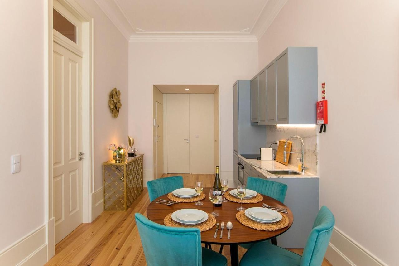 Lovelystay - 2Br Flat With Ac In Duque De Loule Порто Екстериор снимка