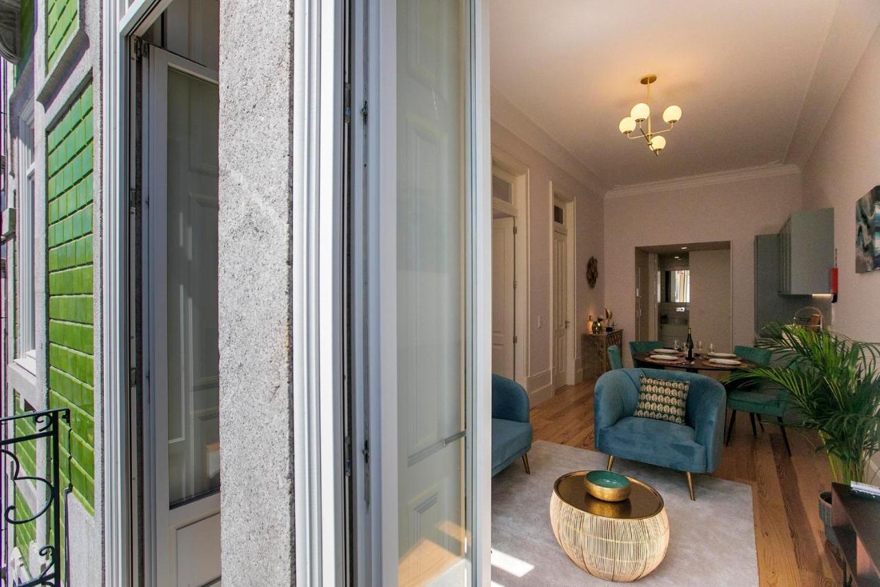 Lovelystay - 2Br Flat With Ac In Duque De Loule Порто Екстериор снимка