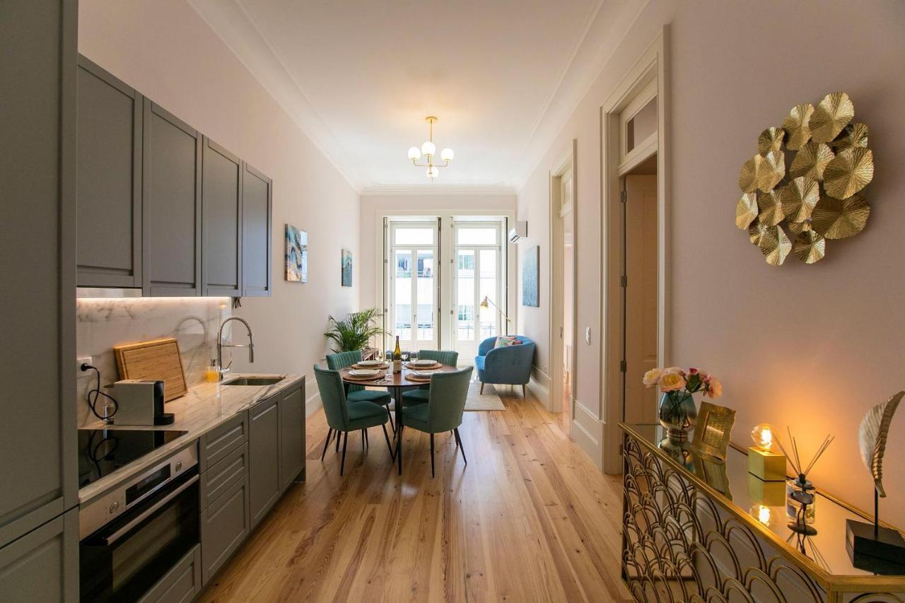 Lovelystay - 2Br Flat With Ac In Duque De Loule Порто Екстериор снимка