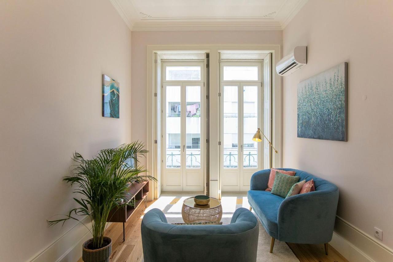 Lovelystay - 2Br Flat With Ac In Duque De Loule Порто Екстериор снимка