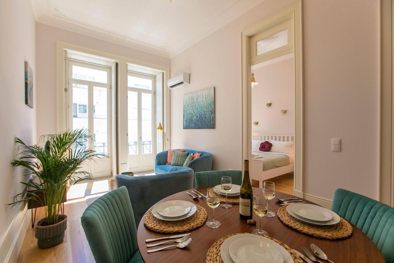 Lovelystay - 2Br Flat With Ac In Duque De Loule Порто Екстериор снимка